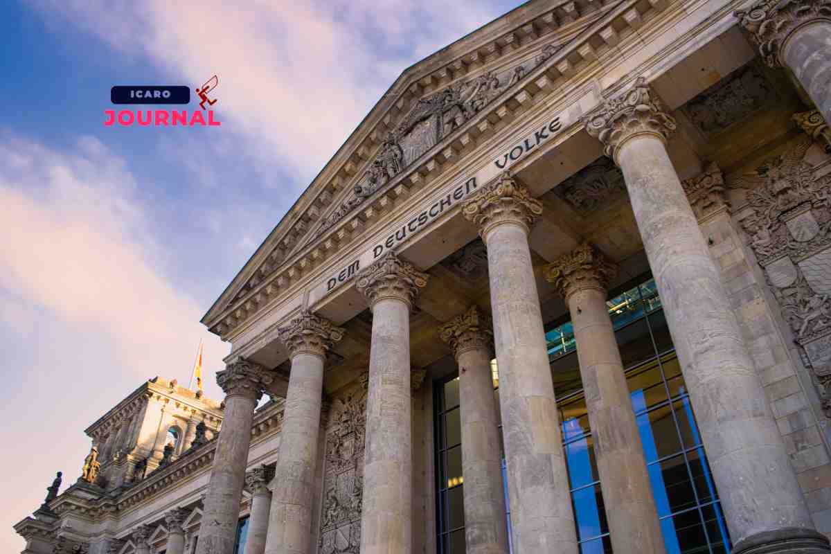 Pasqua a Berlino: tra uova dipinte, muri che parlano e rinascite di primavera