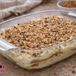 Auguri Cesare Cremonini: torta a forma di sax, amici vip e un coro “We are the world”