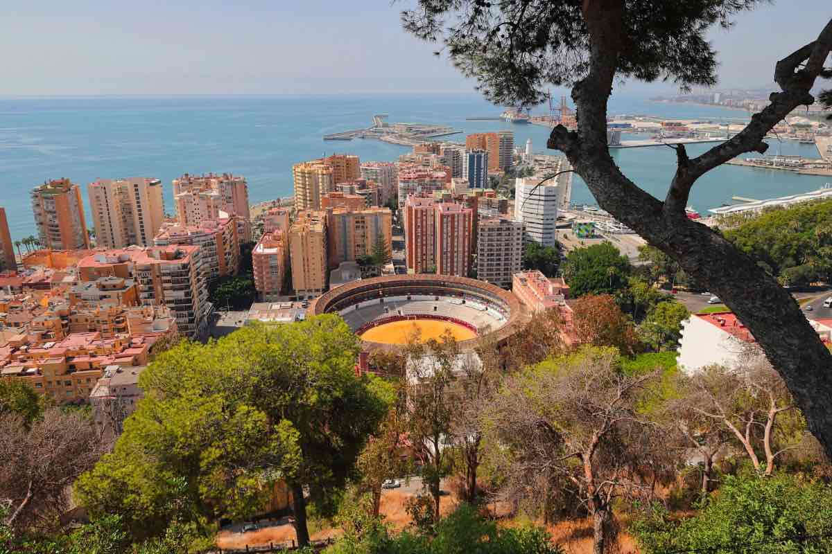 Malaga città vacanza Spagna - IcaroJournal