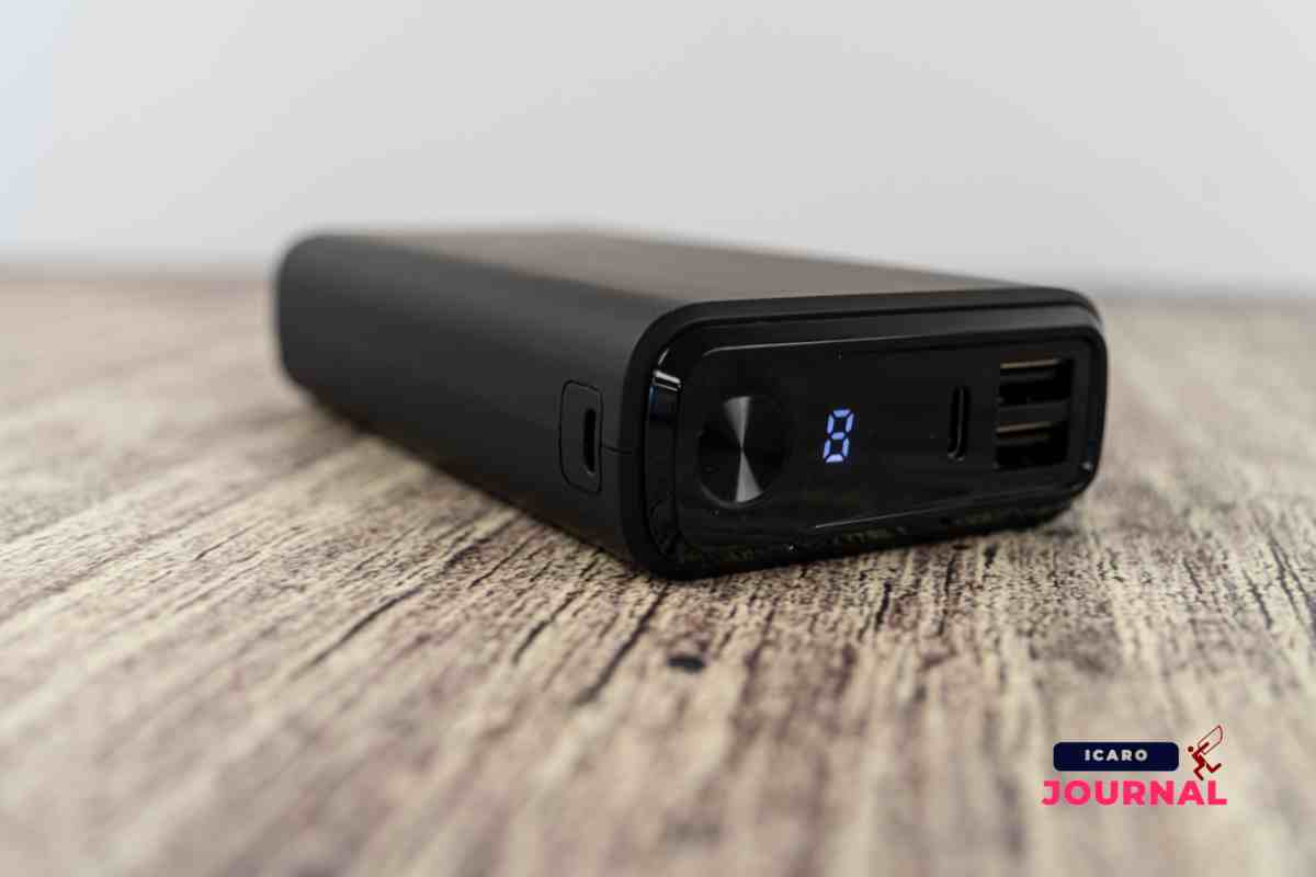 Pawer Bank in aereo - IcaroJournal