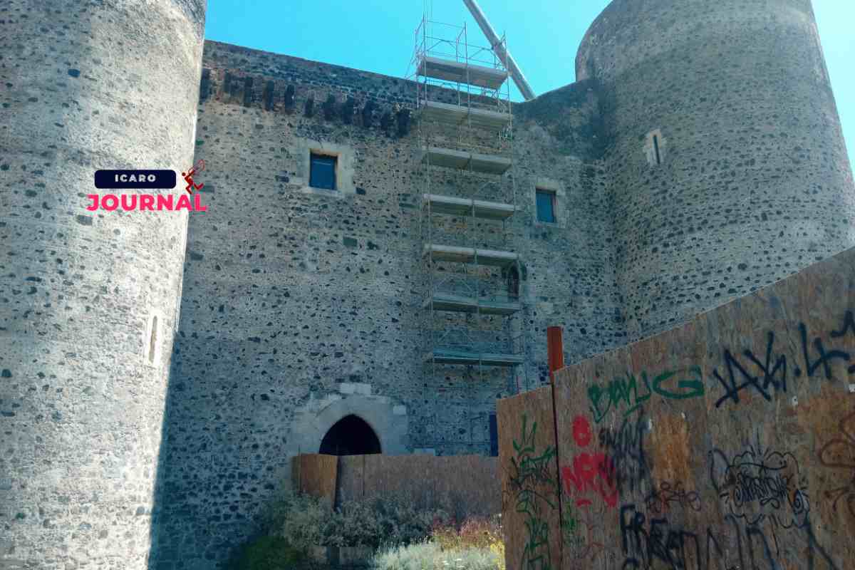 Castello Ursino cemento armato - IcaroJournal (Foto di Vittorio Azzaro)