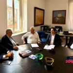 Spalla a Spadda al Taormina Film Festival, la Sicilia vista da  Louis Nabil Djalili… gli occhi di chi l’ha scelta | VIDEO INTERVISTA