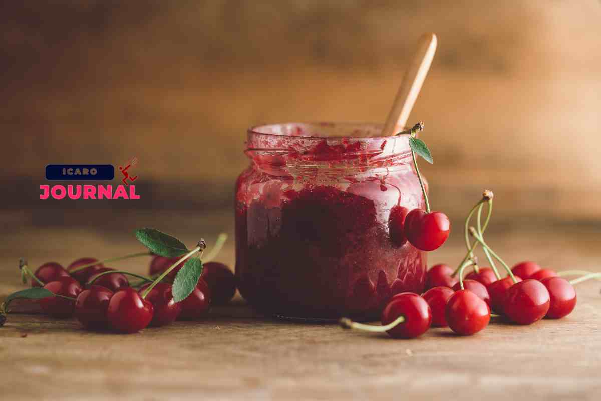 Marmellata alle ciliegie, ma senza zucchero… direttamente in microonde!