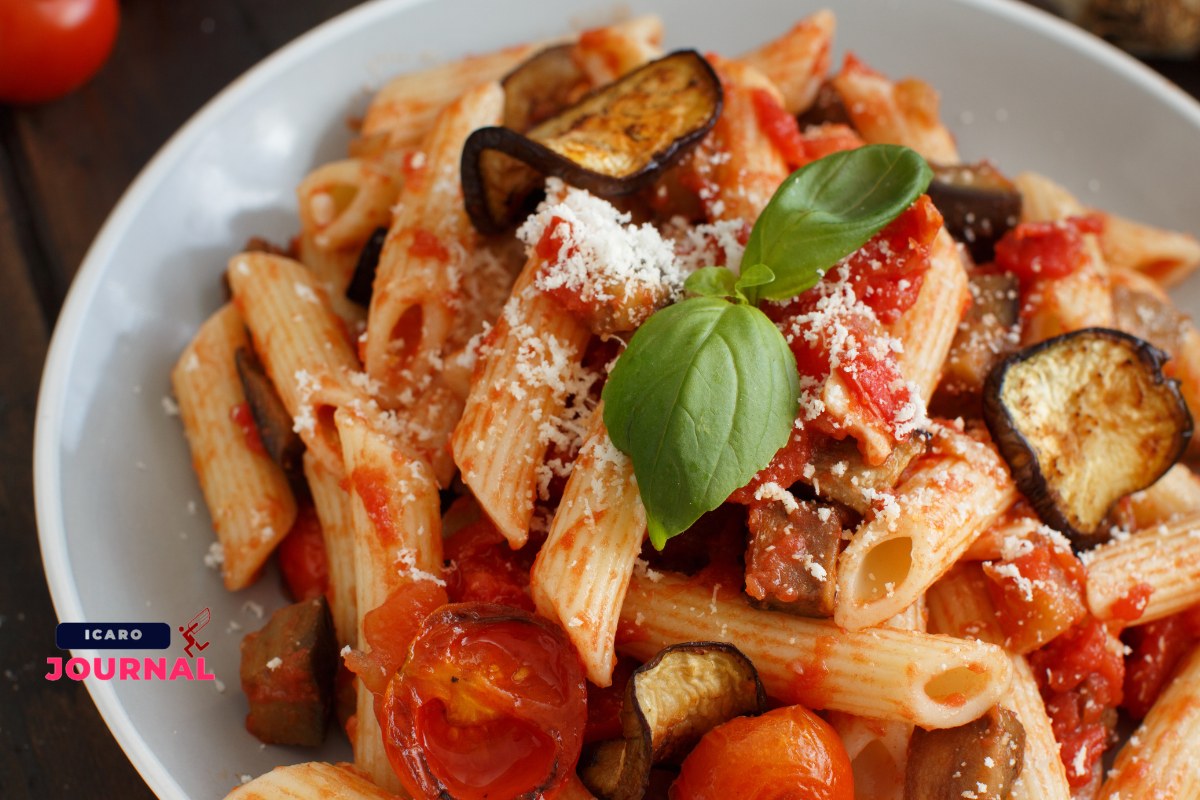 Pasta alla norma alla catanese - IcaroJournal