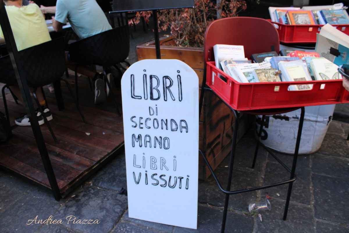 Piazza Letteraria in Piazza Scammacca a Catania - IcaroJournal