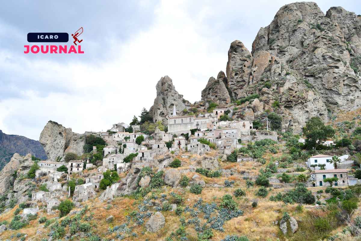 Il borgo fantasma di Pentedattilo - IcaroJournal